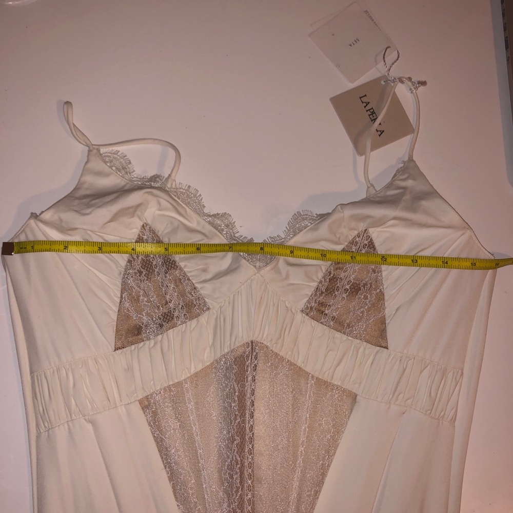 La Perla Cream Lace Chemise - Picture 8 of 8